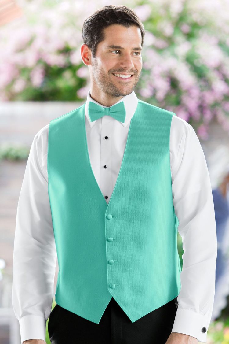 Man wearing the Herringbone Mermaid Fullback Vest with a matching tie